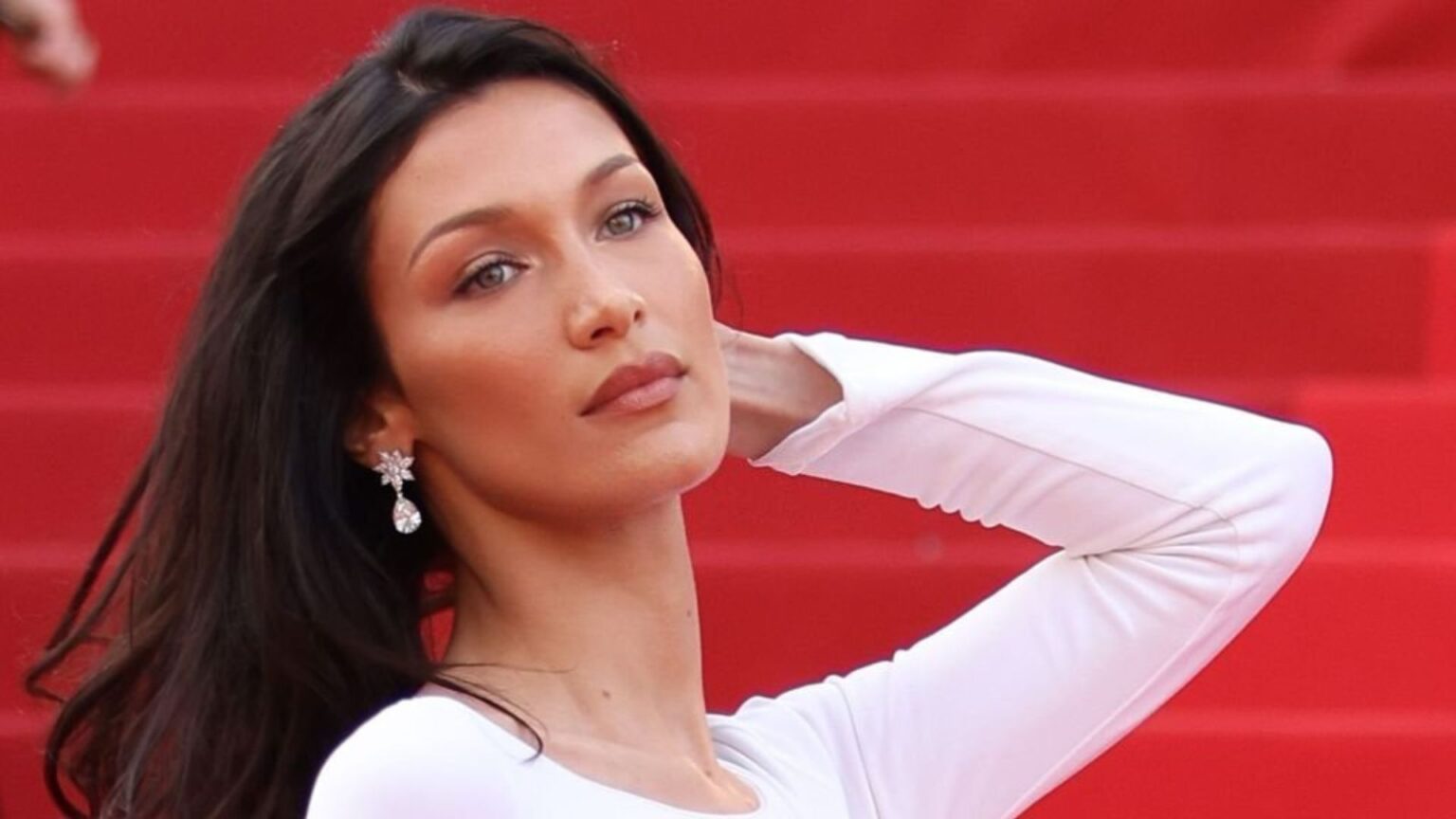 Bella Hadid Weight Loss: Diet Plan & Workout Routine