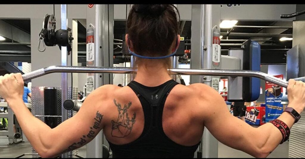 Wide Grip Lat Pulldown Mistakes