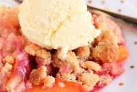 Golden Peach Raspberry Crumble