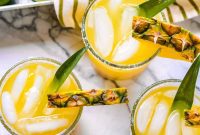 Pineapple Margarita: Tropical Taste, Your Way