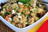 Vibrant Mediterranean Chicken Quinoa Bowl