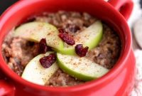 Dreamy Apple Pie Crock-Pot Oats