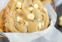Caramelized Butter White Chocolate Macadamia Nut Cookies
