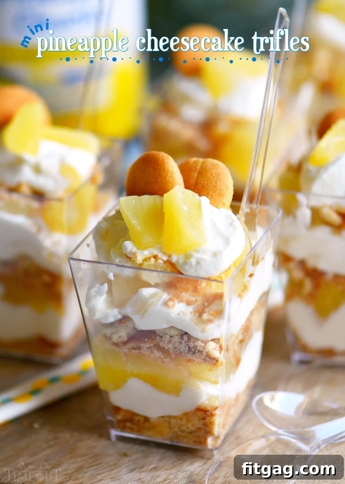These Mini Pineapple Cheesecake Trifles are loaded with pineapple flavor! Perfect for an after-school snack, dessert, or party! // Mom On Timeout @DoleSunshine #SharetheSunshine #ad