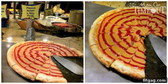 Disneyland-Peanut-Butter-and-Jelly-Pizza